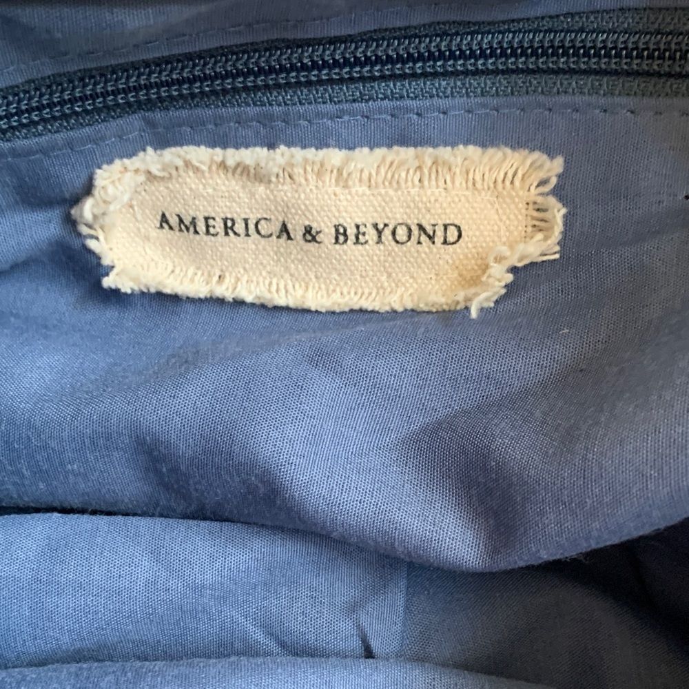 America & Beyond Fringe Whimsy Crossbody Bag - Picture 5 of 10
